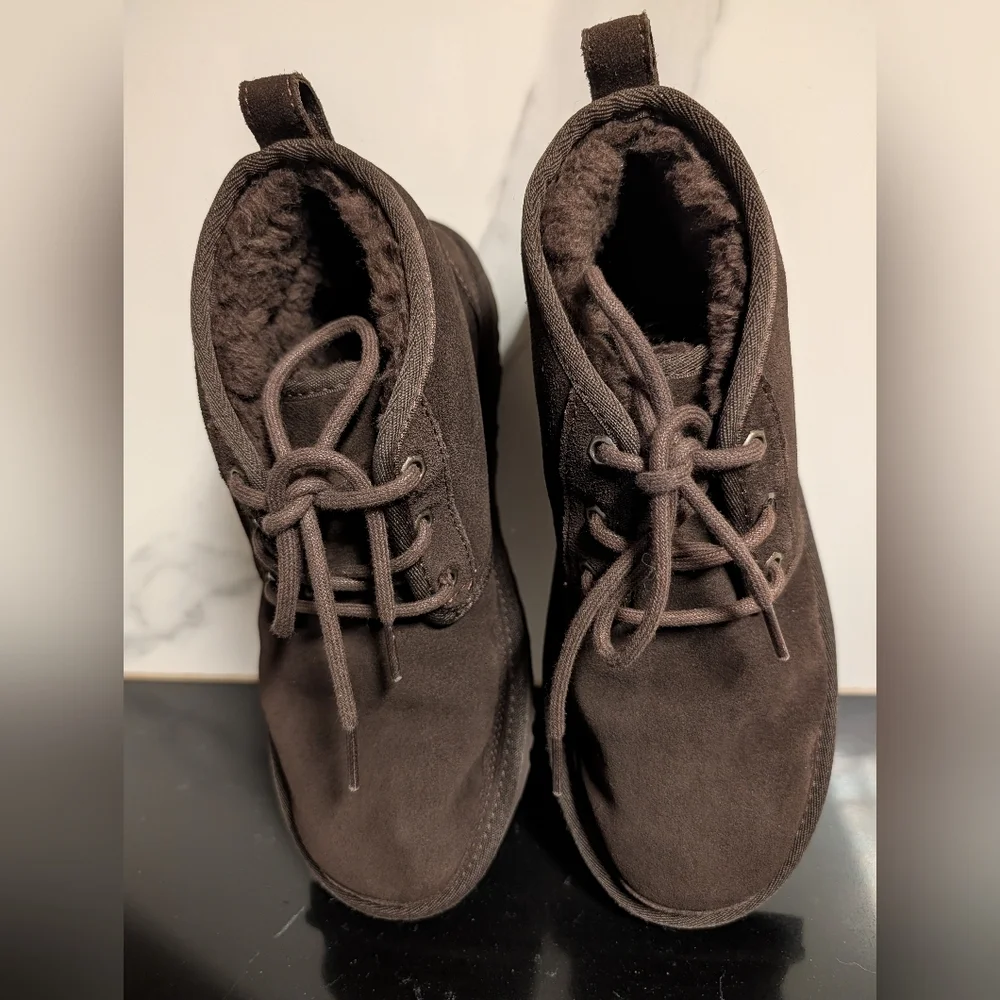 UGG stylish dark
